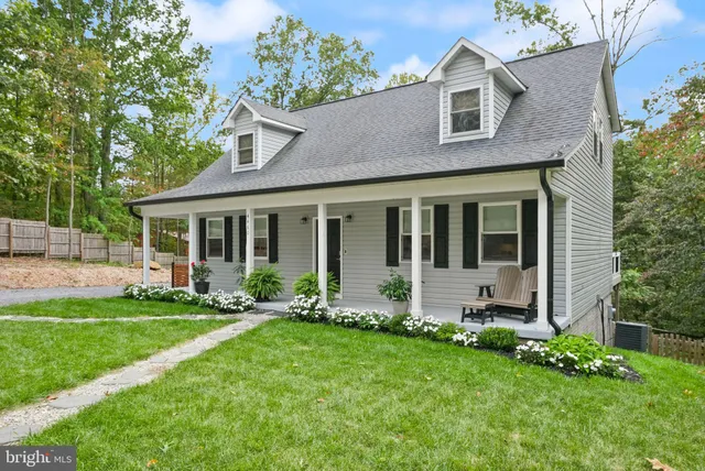 $749,000 | 4460 Scotts Road, Marshall, VA 20115