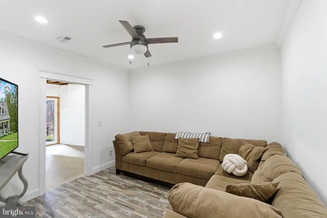 $749,000 | 4460 Scotts Road, Marshall, VA 20115