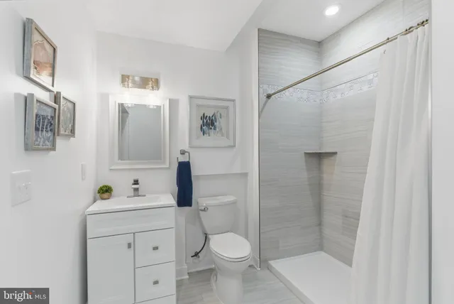 $749,000 | 4460 Scotts Road, Marshall, VA 20115