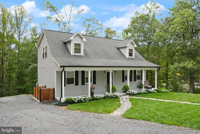 $749,000 | 4460 Scotts Road, Marshall, VA 20115