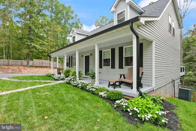 $749,000 | 4460 Scotts Road, Marshall, VA 20115