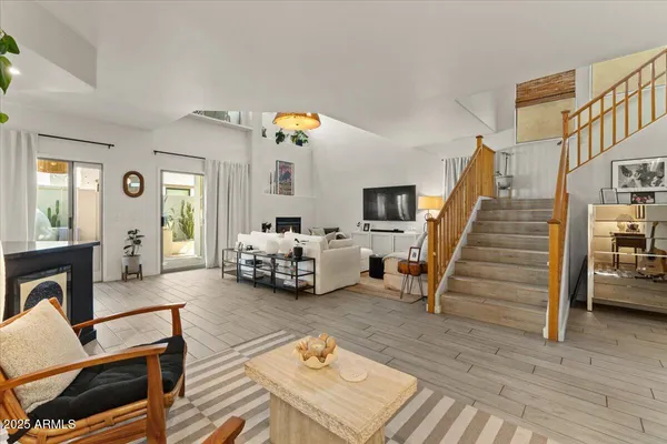 $635,000 | 7240 North Dreamy Draw Drive, Unit 102, Phoenix, AZ 85020