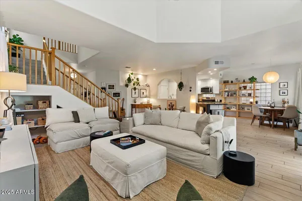 $635,000 | 7240 North Dreamy Draw Drive, Unit 102, Phoenix, AZ 85020