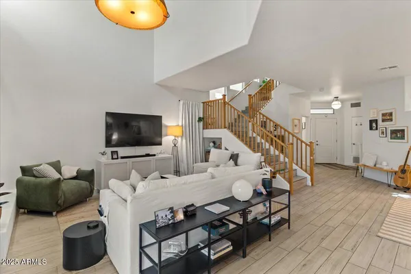 $635,000 | 7240 North Dreamy Draw Drive, Unit 102, Phoenix, AZ 85020