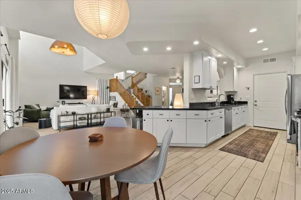 $635,000 | 7240 North Dreamy Draw Drive, Unit 102, Phoenix, AZ 85020