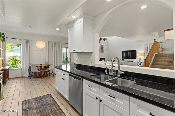 $635,000 | 7240 North Dreamy Draw Drive, Unit 102, Phoenix, AZ 85020