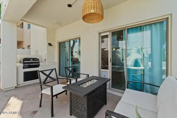 $635,000 | 7240 North Dreamy Draw Drive, Unit 102, Phoenix, AZ 85020