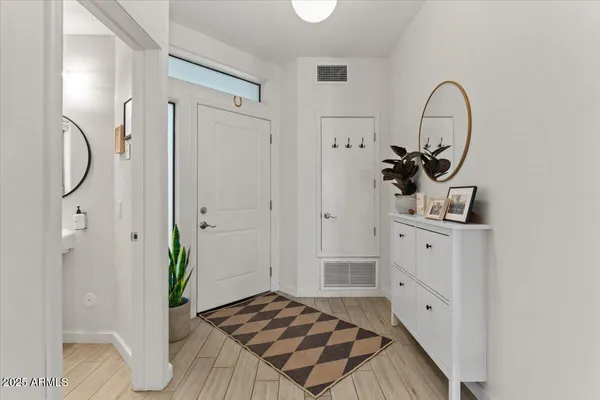 $635,000 | 7240 North Dreamy Draw Drive, Unit 102, Phoenix, AZ 85020