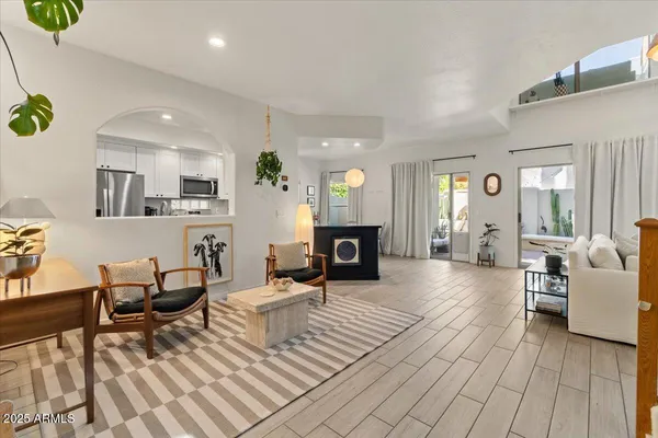 $635,000 | 7240 North Dreamy Draw Drive, Unit 102, Phoenix, AZ 85020