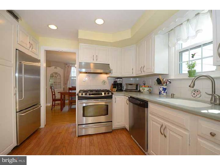 136 Homestead Road Wayne, PA 19087 - Photo 5 of 15 Kitchen