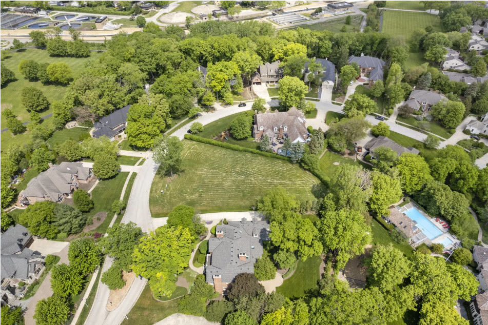 48 Muirfield Circle Wheaton, IL 60189 - Photo 3 of 6 an aerial view of residential houses with outdoor space