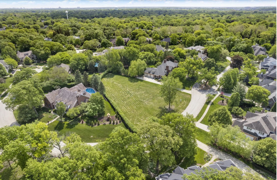 48 Muirfield Circle Wheaton, IL 60189 - Photo 6 of 6 an aerial view of residential houses with outdoor space and trees