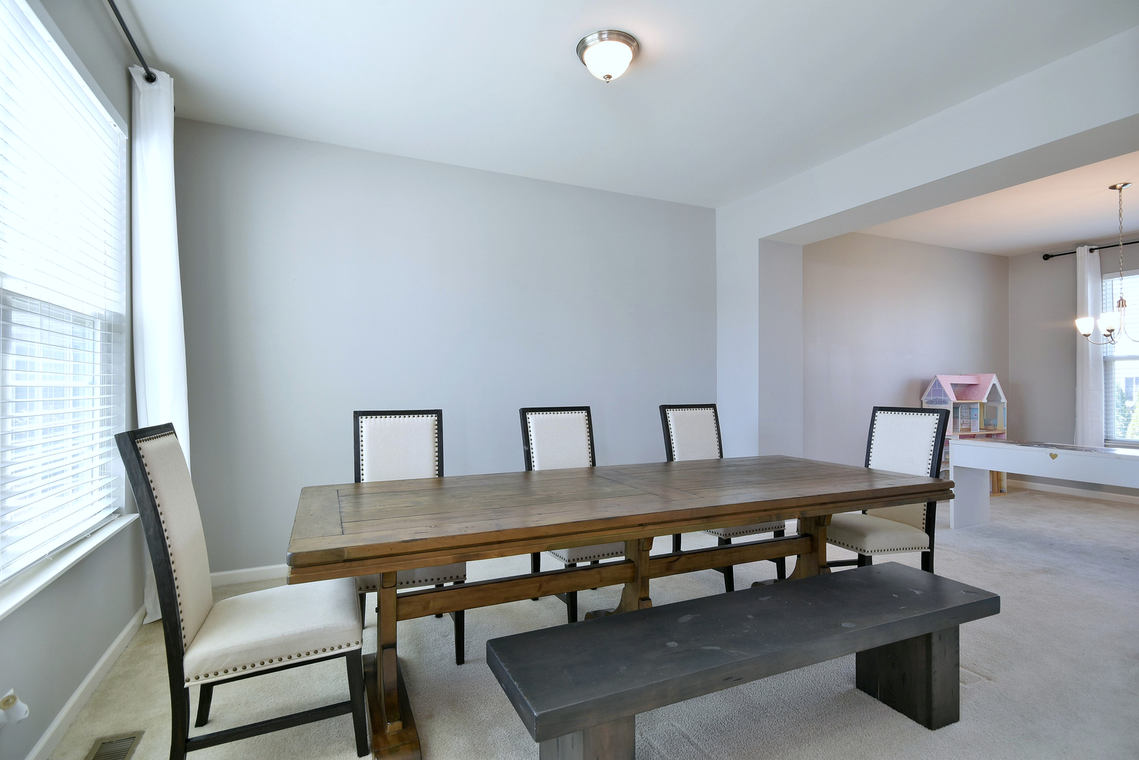 168 Reston Lane Gilberts, IL 60136 - Photo 8 of 43 a view of a dining room with furniture