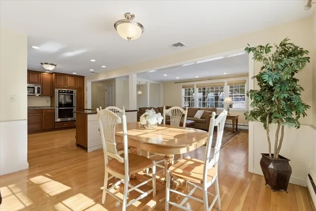 $899,000 | 17 Rolling Lane, Medfield, MA 02052