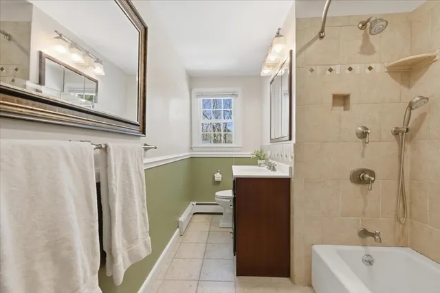 $899,000 | 17 Rolling Lane, Medfield, MA 02052