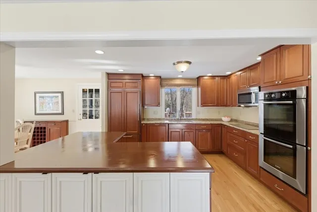 $899,000 | 17 Rolling Lane, Medfield, MA 02052