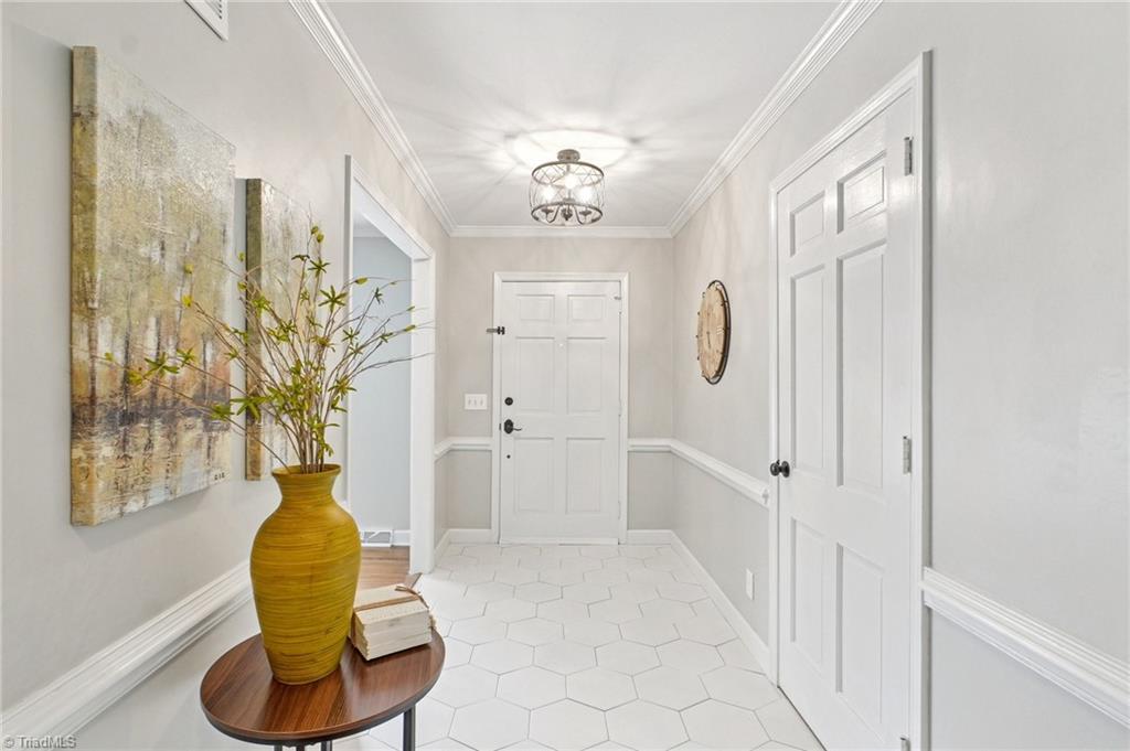 1412 Hobbs Road Greensboro, NC 27408 - Photo 4 of 47 ~ Stunning Entry!