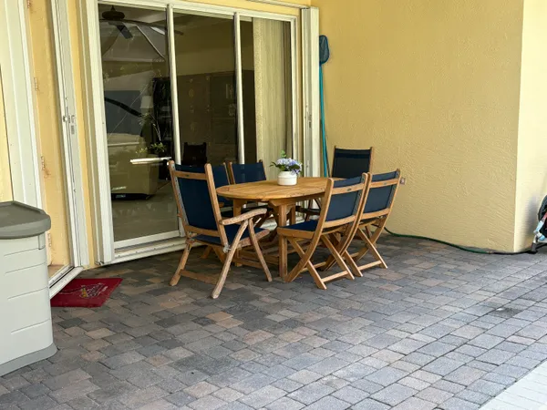 $595,999 | 2585 Southeast Stonebriar Way, Stuart, FL 34997