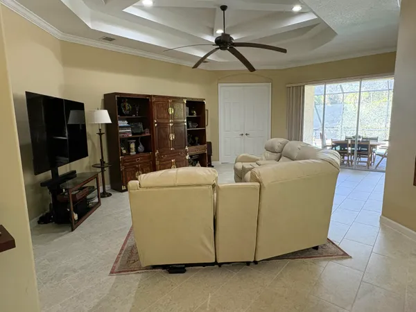 $595,999 | 2585 Southeast Stonebriar Way, Stuart, FL 34997