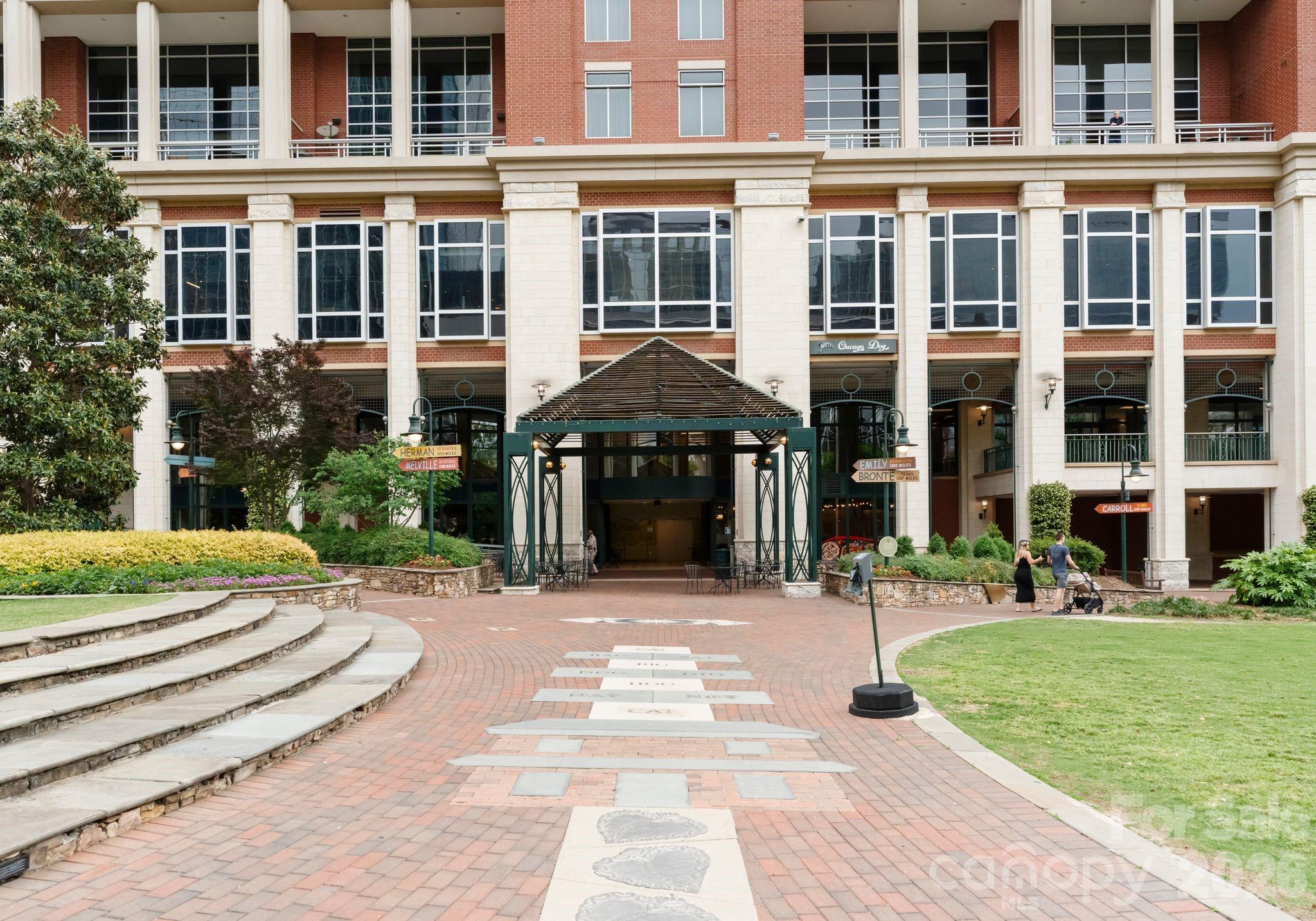435 South Tryon Street, Unit 904 Charlotte, NC 28202 - Photo 3 of 48