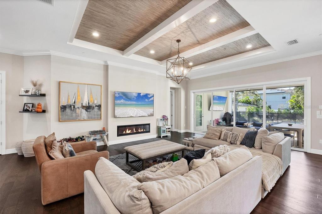 1614 Bay Road Sarasota, FL 34231 - Photo 5 of 51 Gallery Image 5