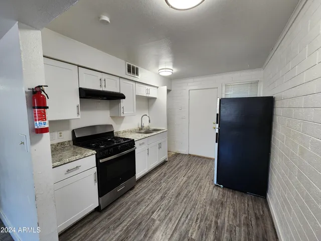 $975 | 4939 East Willetta Street, Unit 2, Phoenix, AZ 85008