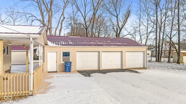 $207,000 | 242 Blunt Avenue, Austin, IN 47102