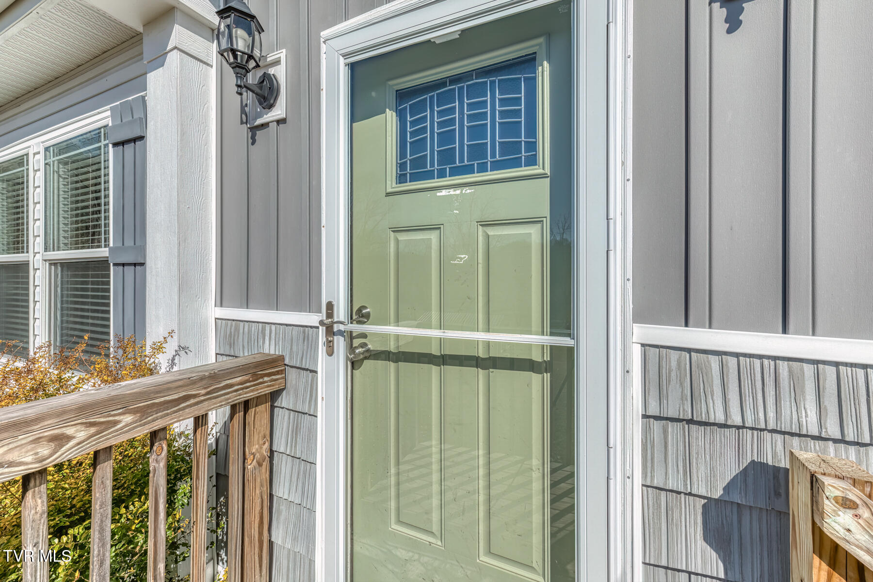 292 Clark Road Bristol, TN 37620 - Photo 4 of 42 292 Clark Rd-8