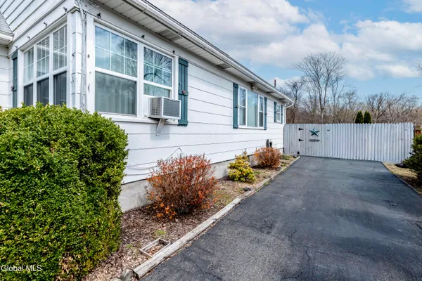 $230,000 | 66 New Turnpike Road, Troy, NY 12182