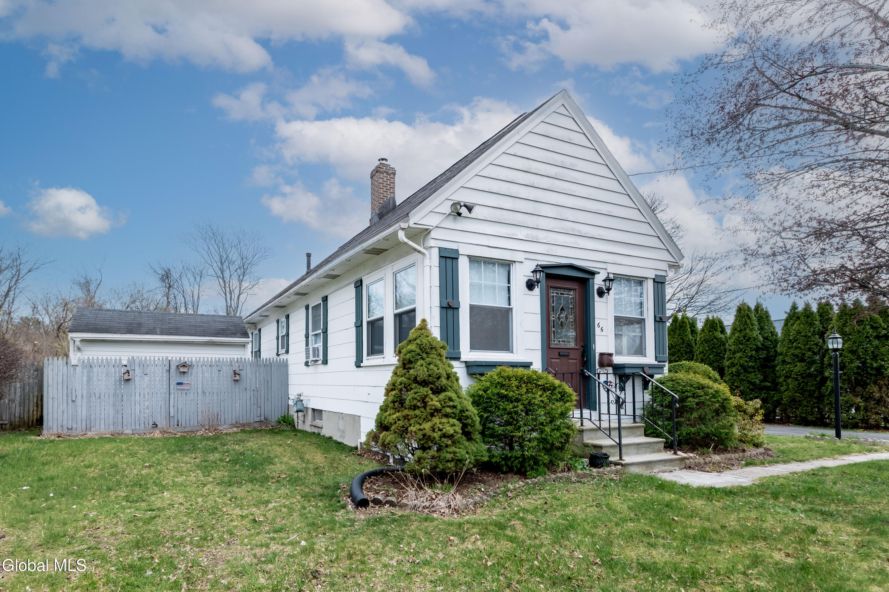 66 New Turnpike Road Troy, NY 12182 - Photo 4 of 26 RDP 26-0414 66 New Turnpike Rd - Milliga