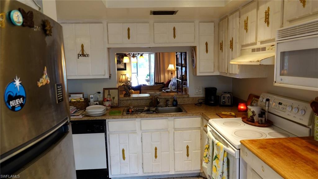 5579 Rattlesnake Hammock Road, Unit B9 Naples, FL 34113 - Photo 5 of 9