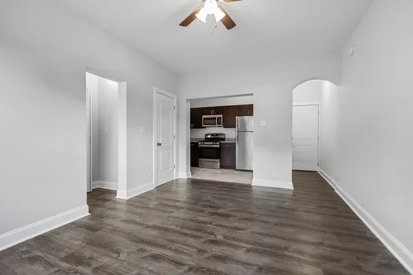 $1,288 | 1608 West Sherwin Avenue, Unit 409, Chicago, IL 60626