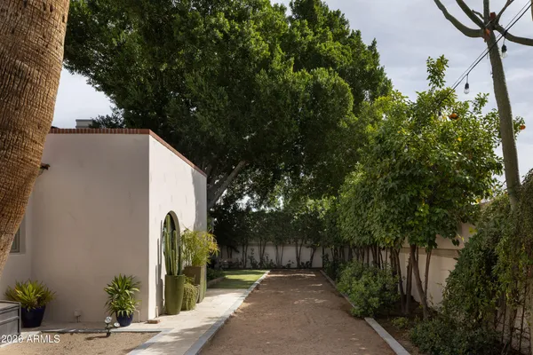 $3,750,000 | 3042 North Manor Drive East, Phoenix, AZ 85014