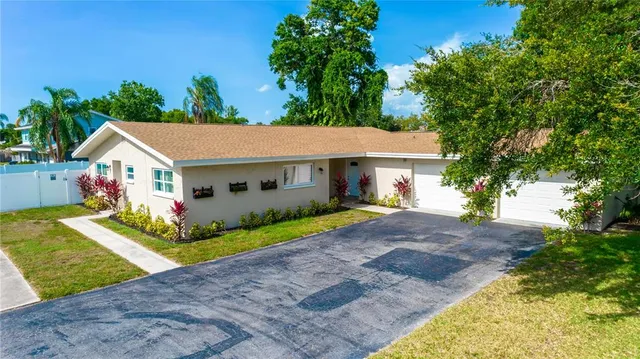 $795,000 | 2589 Sunny Breeze Avenue, Largo, FL 33770