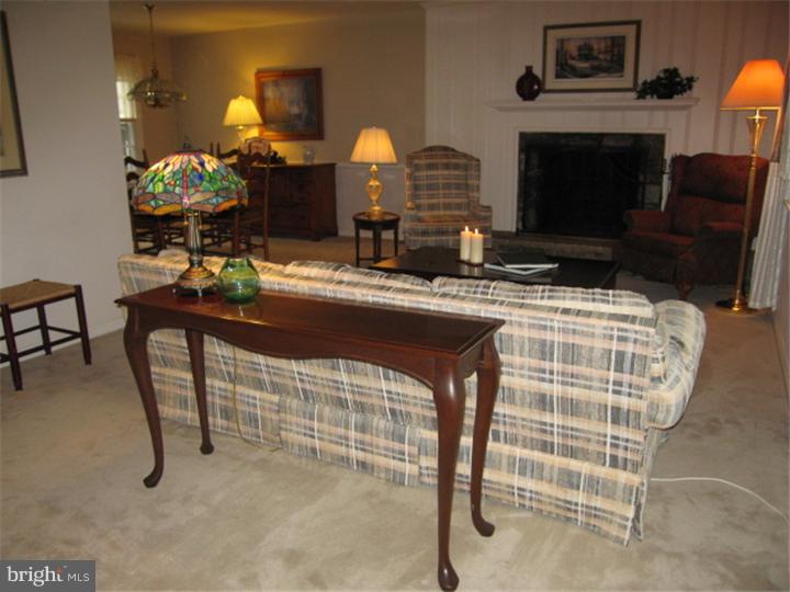 439 Brookwood Road Wayne, PA 19087 - Photo 2 of 15 Living Room