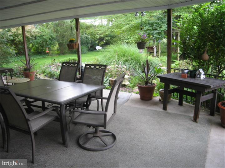 439 Brookwood Road Wayne, PA 19087 - Photo 15 of 15 Patio