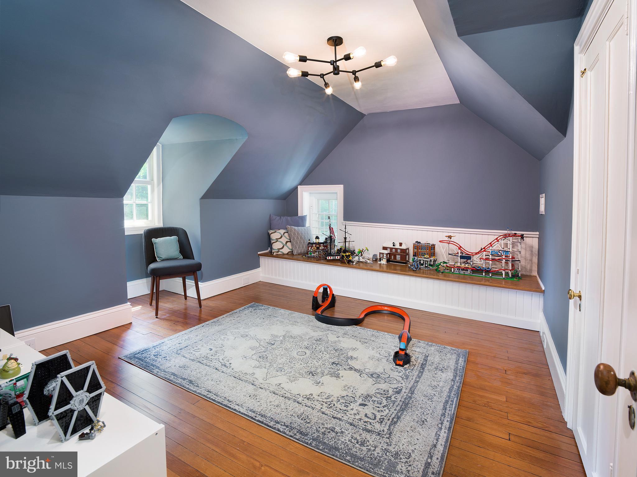 352 Penn Road Wynnewood, PA 19096 - Photo 26 of 40 3rd Floor Bedroom