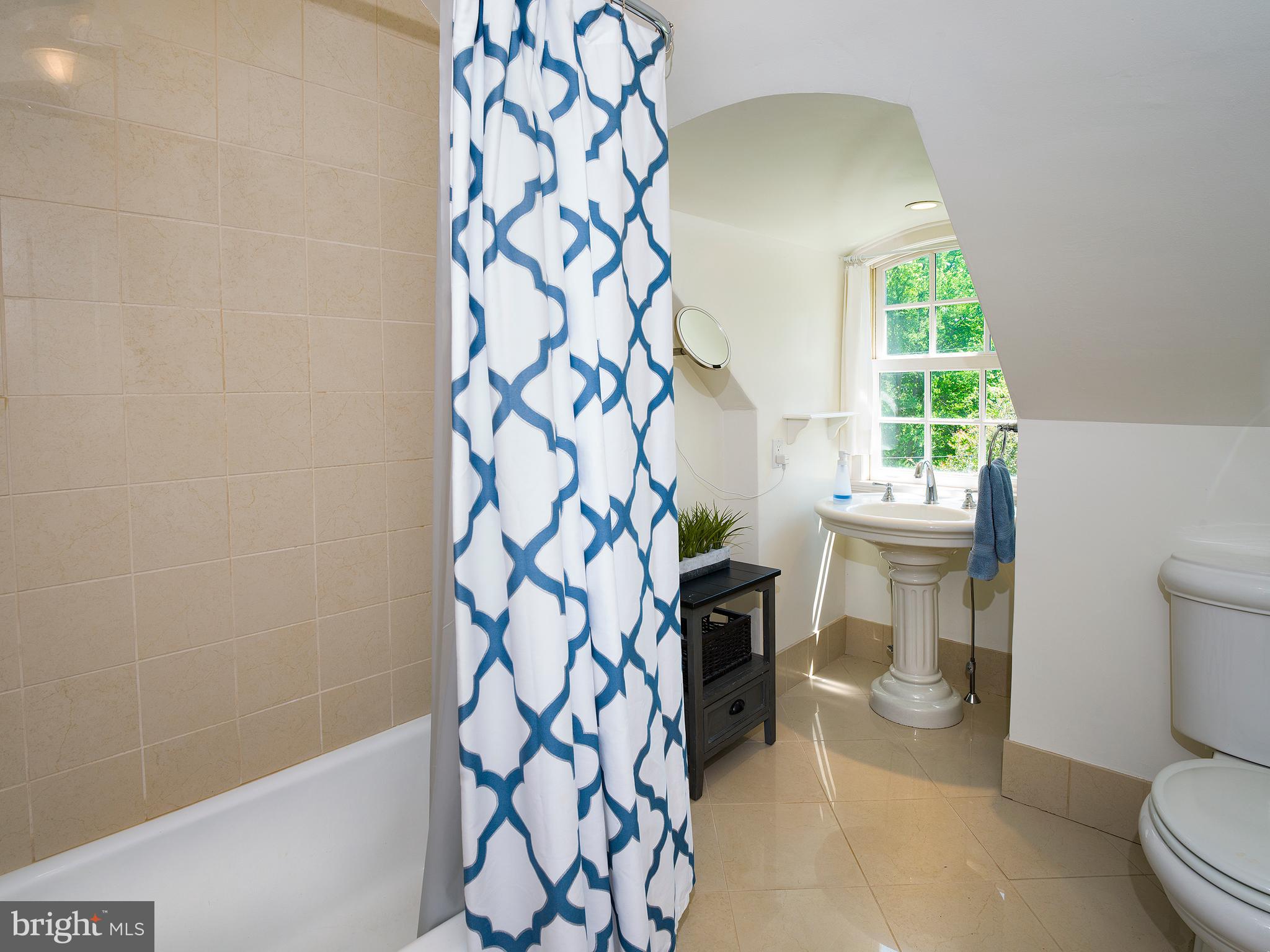 352 Penn Road Wynnewood, PA 19096 - Photo 28 of 40 Bathroom