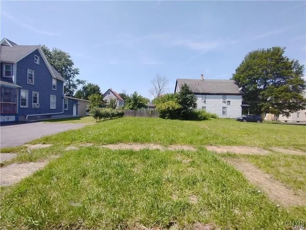 $3,900 | 1302 Seymour Avenue, Utica, NY 13501