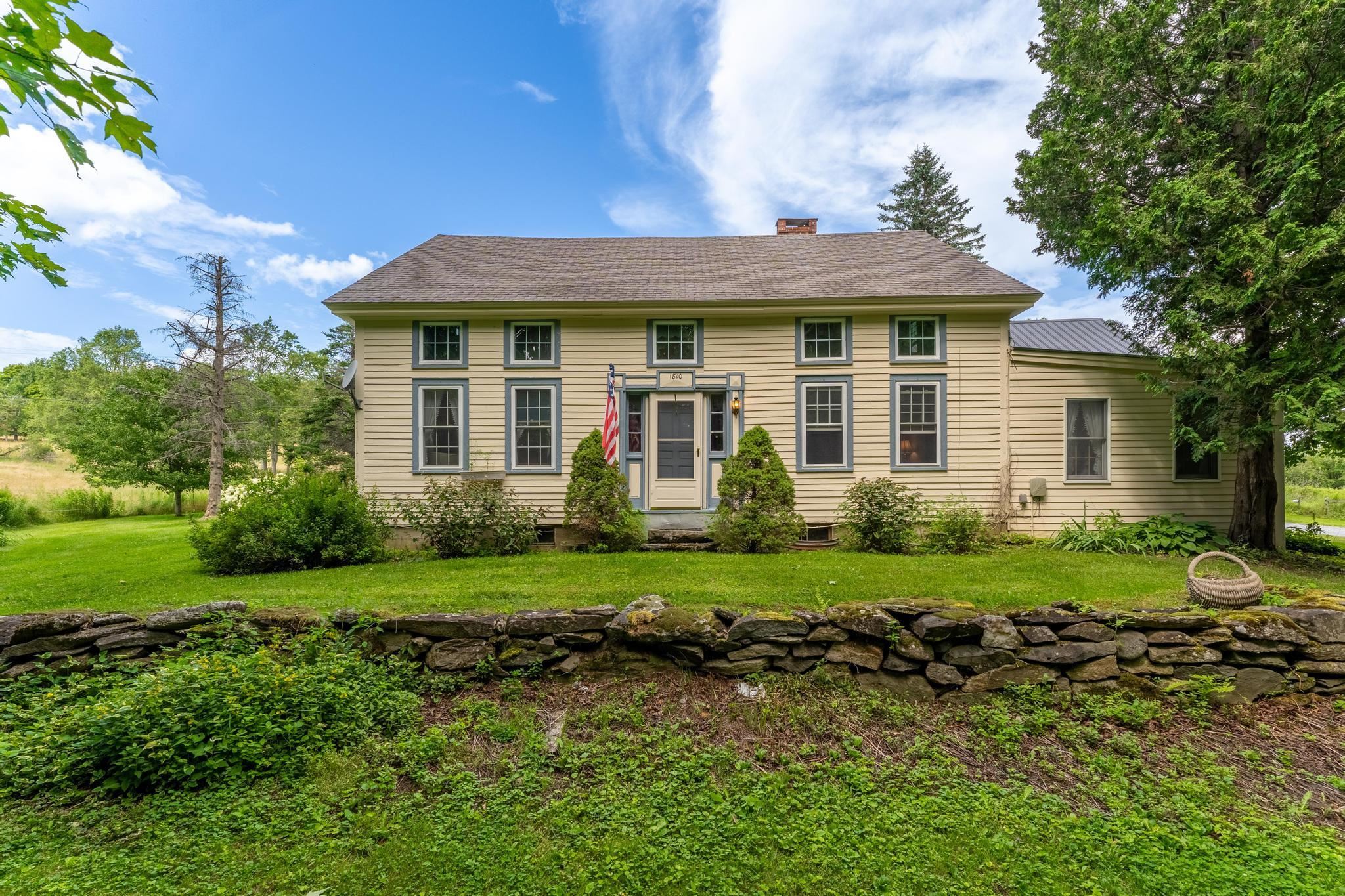9 Dawley Road Mount Holly, VT 05758 - Photo 2 of 40