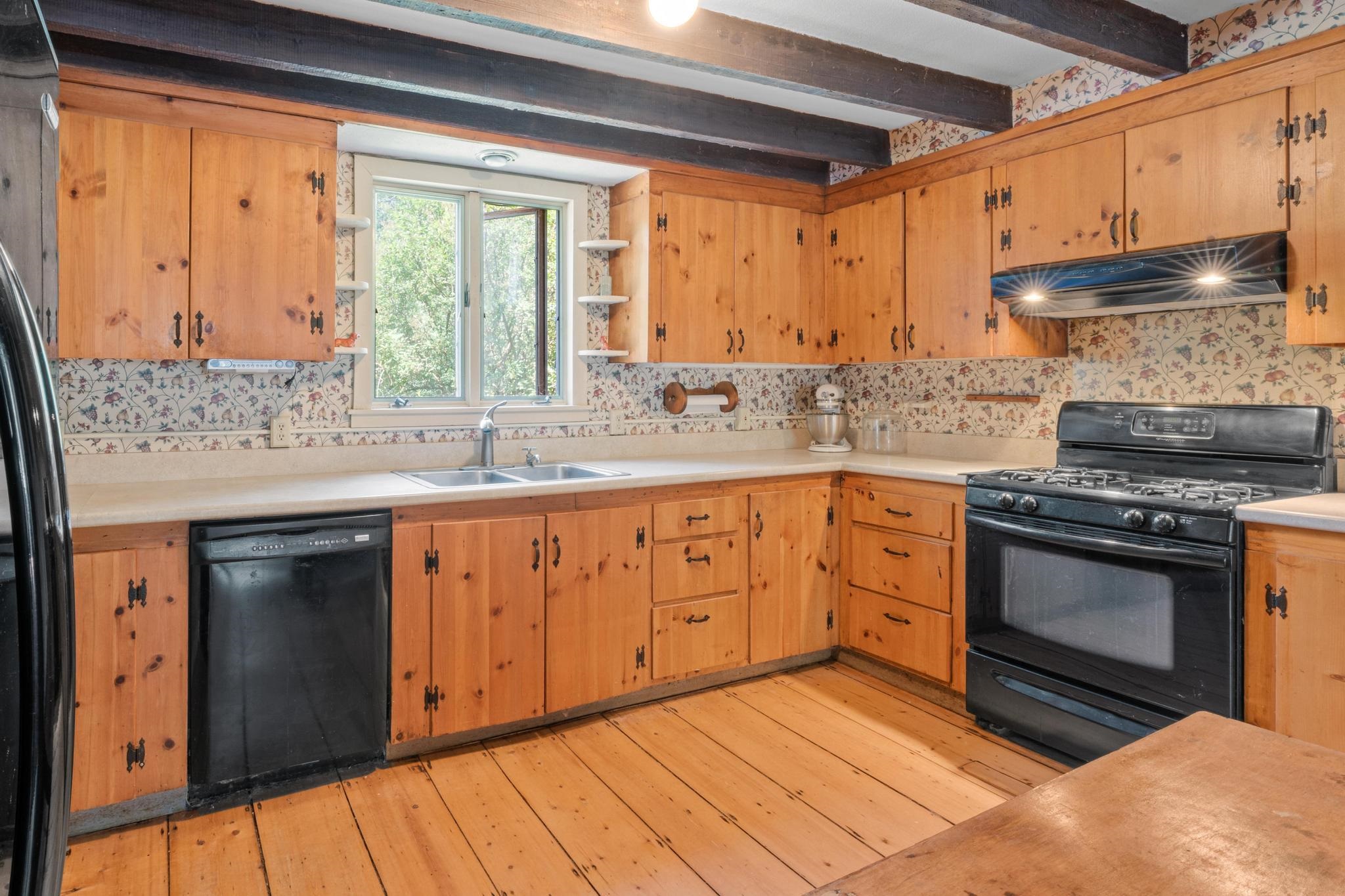 9 Dawley Road Mount Holly, VT 05758 - Photo 7 of 40