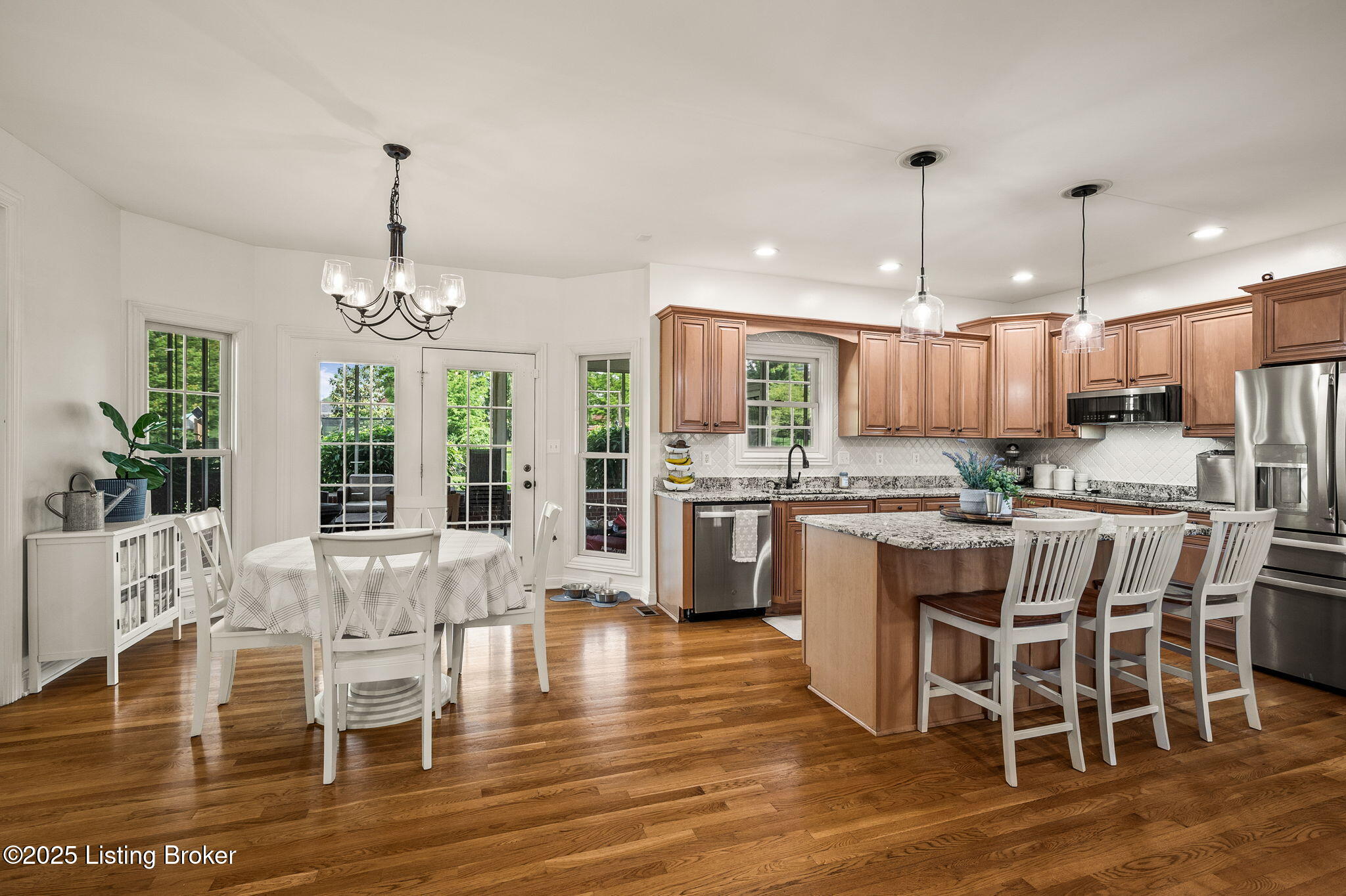 12803 Ridgemoor Drive Prospect, KY 40059 - Photo 10 of 62 Kitchen With Eat In