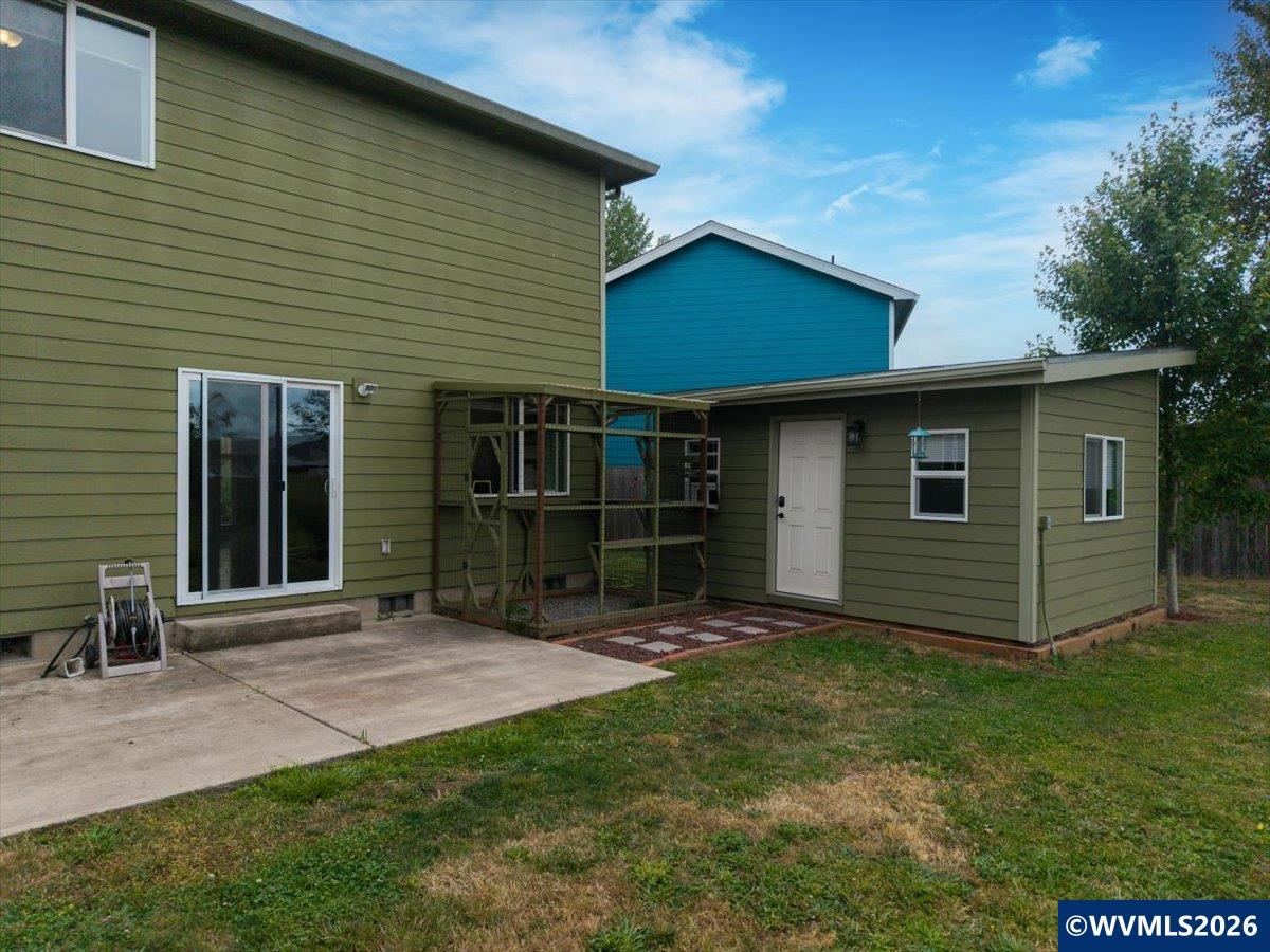 1978 Southwest Lyon Street Albany, OR 97322 - Photo 18 of 31