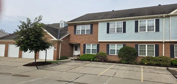 $195,000 | 5149 Carriage Hill, Unit 207, Cincinnati, OH 45248