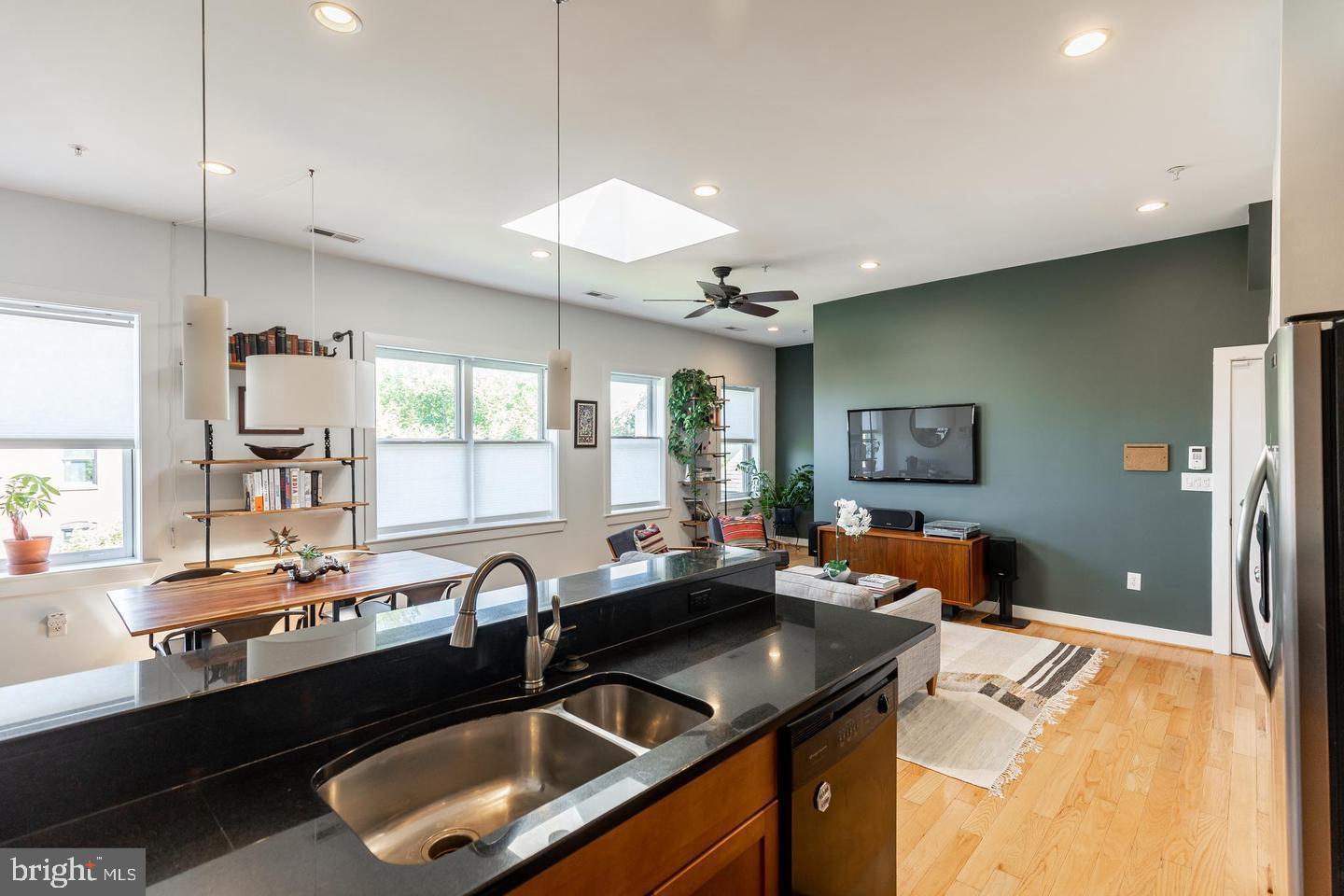 1240 4th Street Northwest, Unit 300 Washington, DC 20001 - Photo 2 of 31