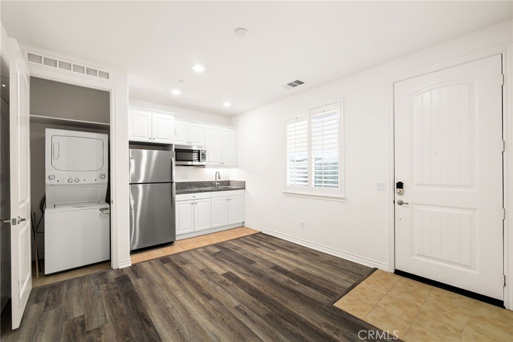 16619 Zest Court Riverside, CA 92503 - Photo 52 of 73 Living space In-law suite