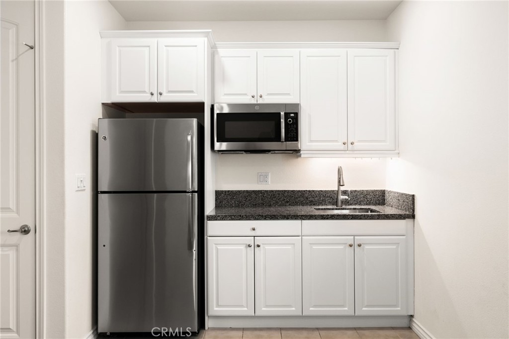 16619 Zest Court Riverside, CA 92503 - Photo 53 of 73 Kitchen space In-law suite