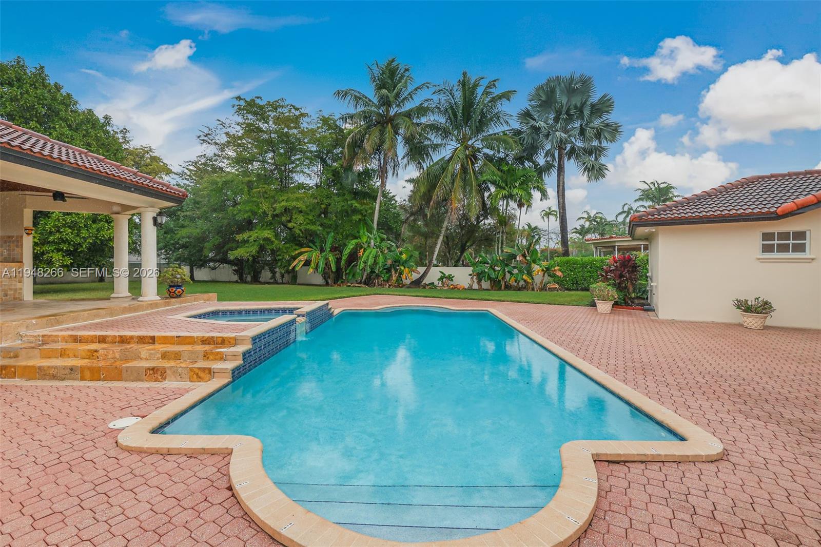 10261 Southwest 58th Street Miami, FL 33165 - Photo 14 of 34