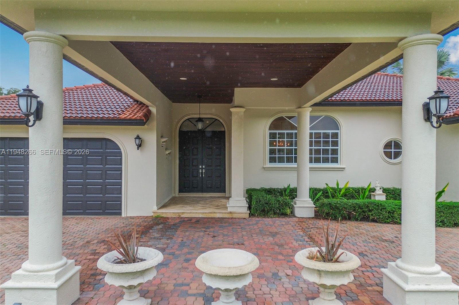 10261 Southwest 58th Street Miami, FL 33165 - Photo 3 of 34