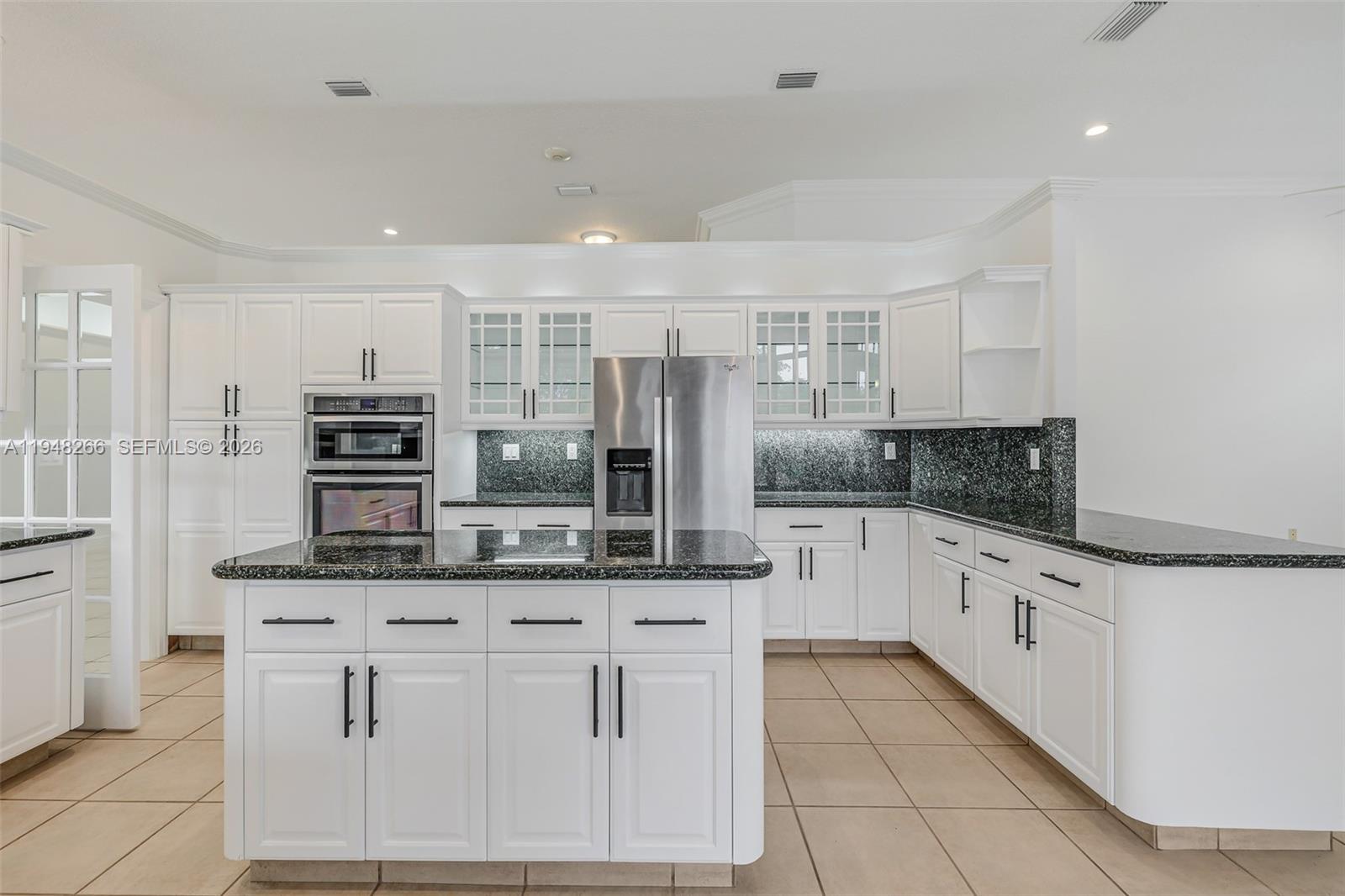 10261 Southwest 58th Street Miami, FL 33165 - Photo 7 of 34